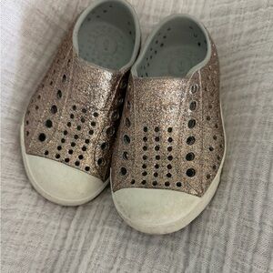 Native Glitter Slip-On Shoes in Rose Gold